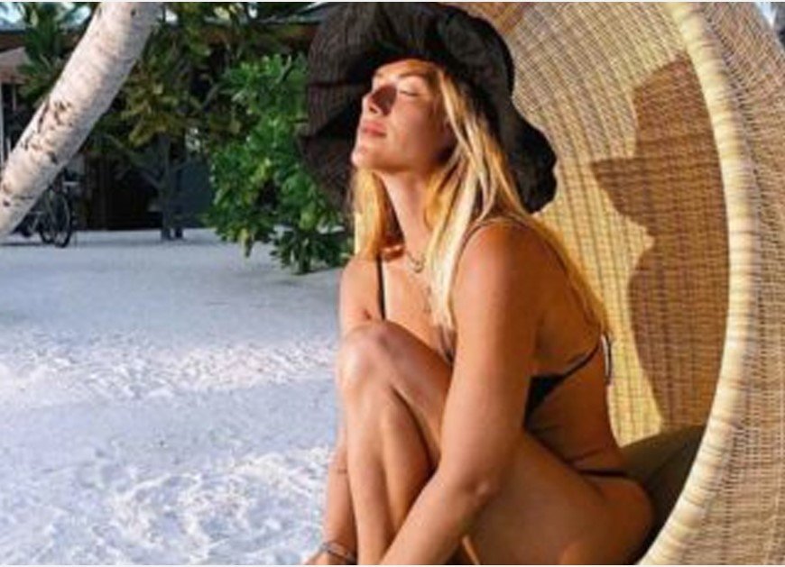 Giovanna Ewbank posa de biquíni e mostra que está com tudo em cima: "Tão linda"