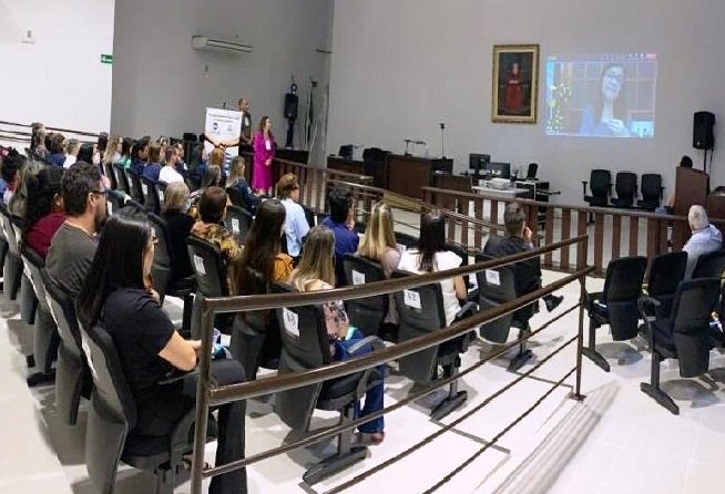 Comarca de Colíder lança Círculo de Paz nas Escolas
