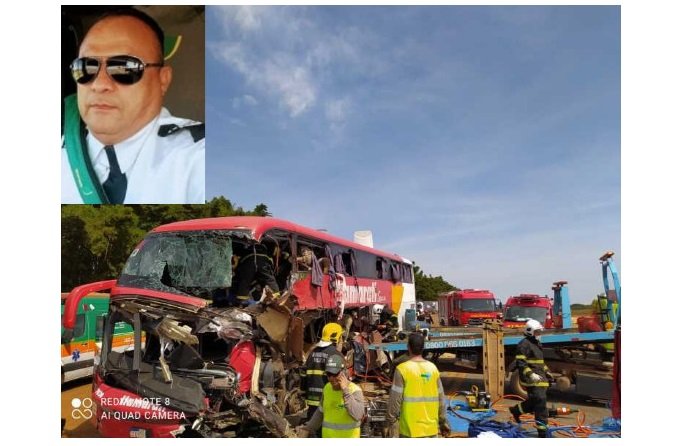 Empresa alega que motorista teria descansado enquanto aguardava socorro para ônibus quebrado