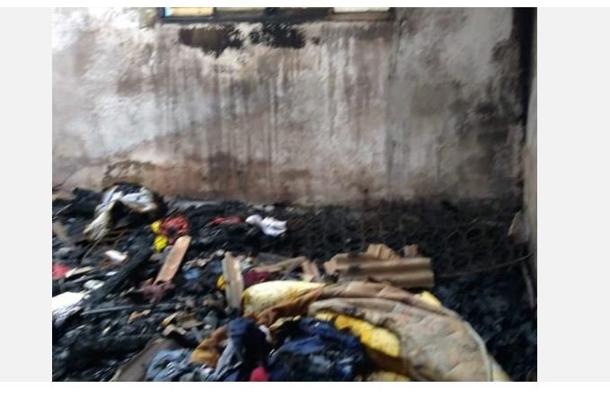 Incêndio destrói casa em Sinop e polícia investiga se foi criminoso