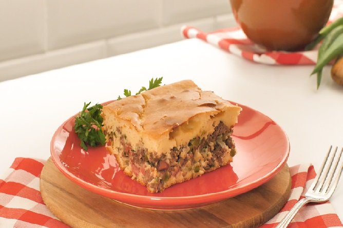 Aprenda fazer uma torta de carne moída super fácil