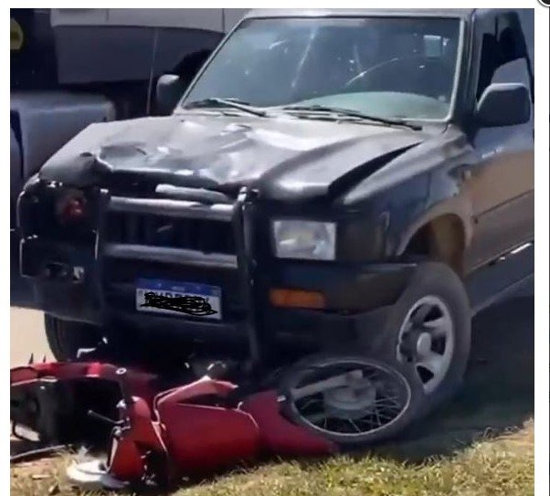 Colisão entre caminhonete e moto no trevo da MT-208 deixa motociclista ferido