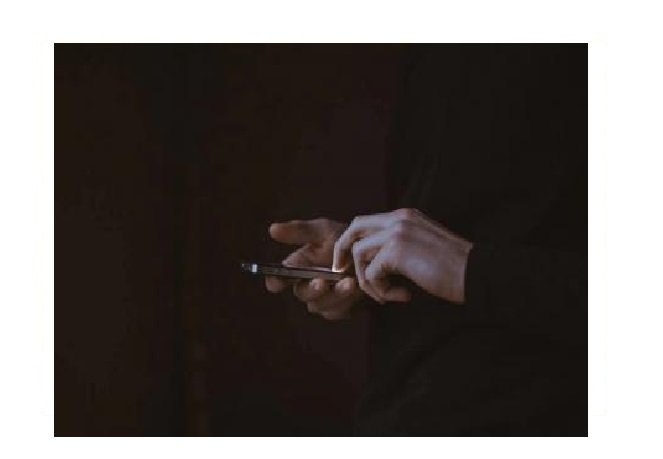Adolescente pega celular de idoso e faz pix de R$ 18 mil