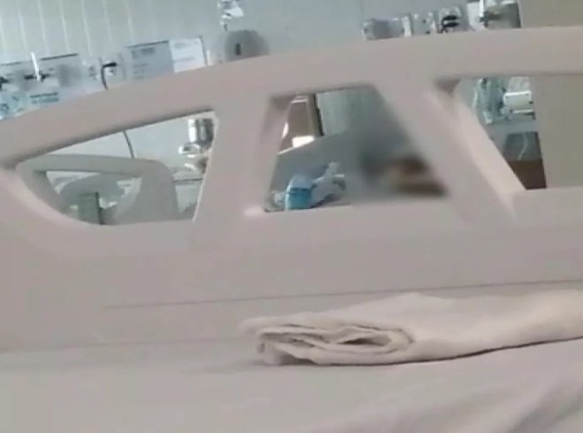 Mãe presa ao ser flagrada agredindo e sufocando bebê em hospital de Colíder é levada para atendimento psicossocial após soltura em Colíder