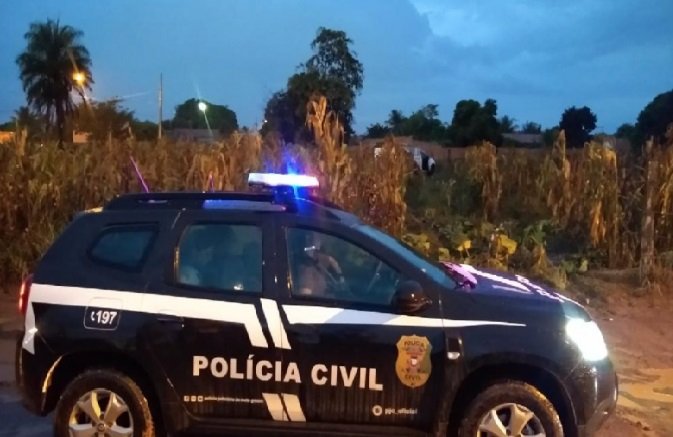 Corpo de mulher desaparecida é encontrado em milharal e dois suspeitos são presos por feminicídio