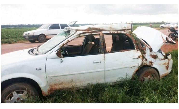 Três ficam feridos após carro capotar na rodovia que liga Sinop a Cláudia