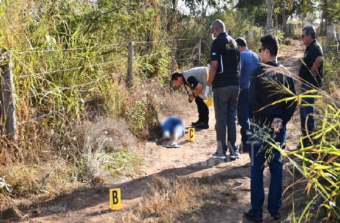 Jovem é encontrado morto com sinais de vários tiros e pés amarrados em MT