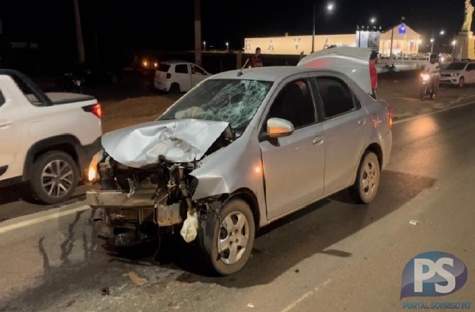 Motociclista morre após bater de frente com carro na BR-163