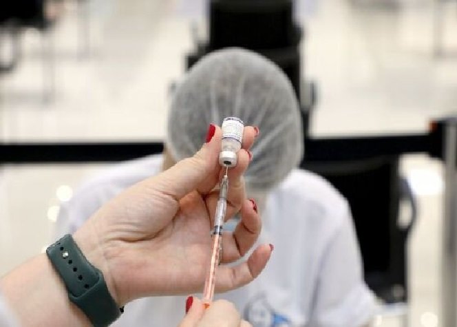 Saúde anuncia nesta segunda-feira a 4ª dose contra covid para maiores de 40 anos