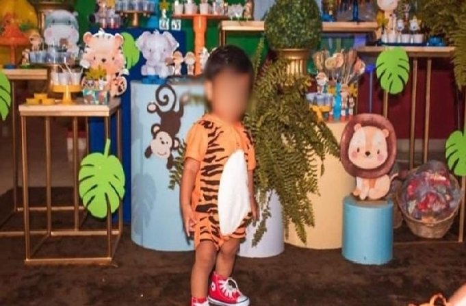 Pai se irrita com choro e mata bebê de 1 ano esganado