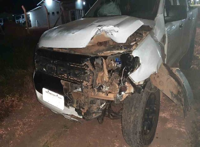 Colisão envolve veículo e caminhonete durante a madrugada na MT-208