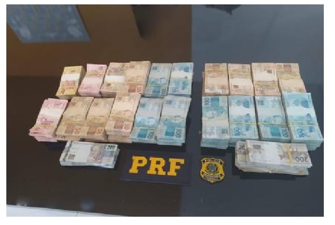 Homens não citam origem de R$ 500 mil achados em carro pela PRF