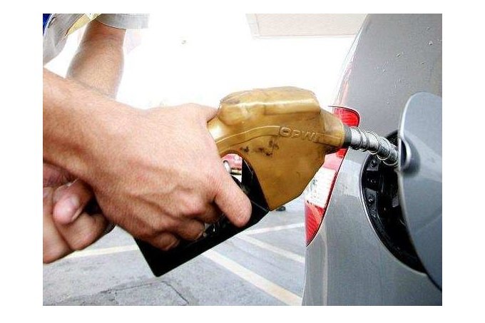 Lei que estabelece nova alíquota do ICMS derruba preço da gasolina em R$ 0,61 em MT