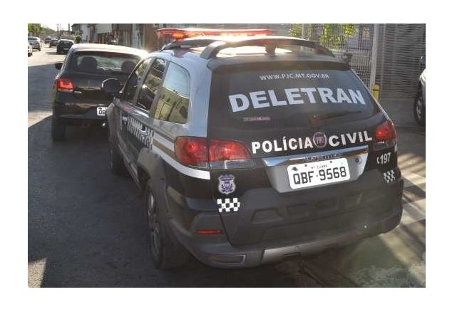 Ciclista morre atropelado ao tentar atravessar Estrada