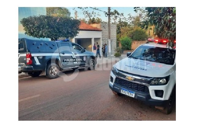 Mãe mata filha de 3 anos asfixiada e tenta cortar pescoço do filho