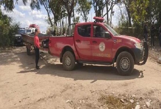 Corpos de duas pessoas são encontrados em rio com marcas de tiro na cabeça