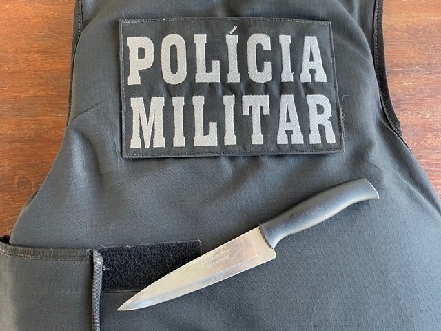 Bandido em Colíder rouba idosa de 72 anos e na fuga perde a faca.