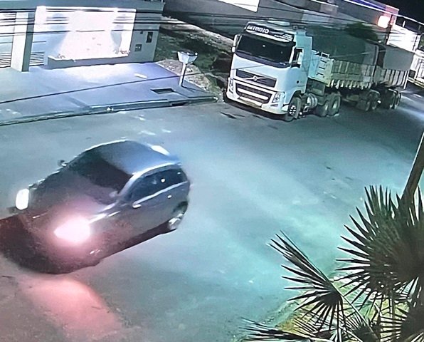 Bandidos em Colíder dão prejuízo de mais de 45mil em módulos de caminhões.