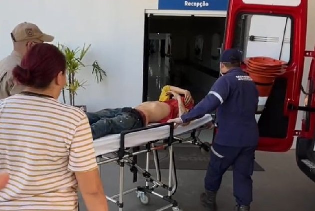 Jovem é baleado dentro do trabalho em MT
