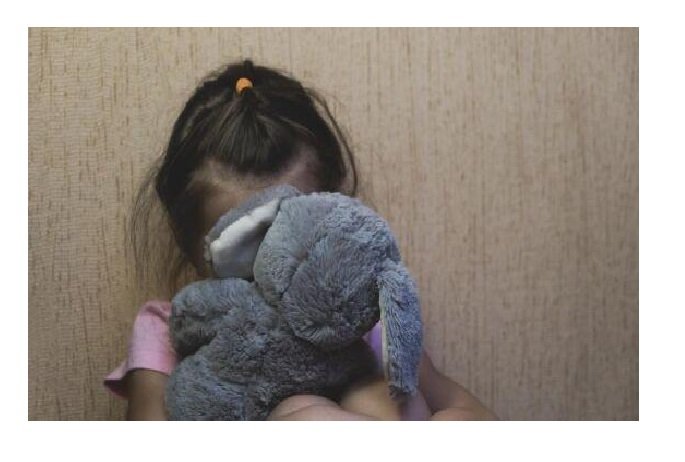 Idoso é preso por abusar da própria neta de 11 anos