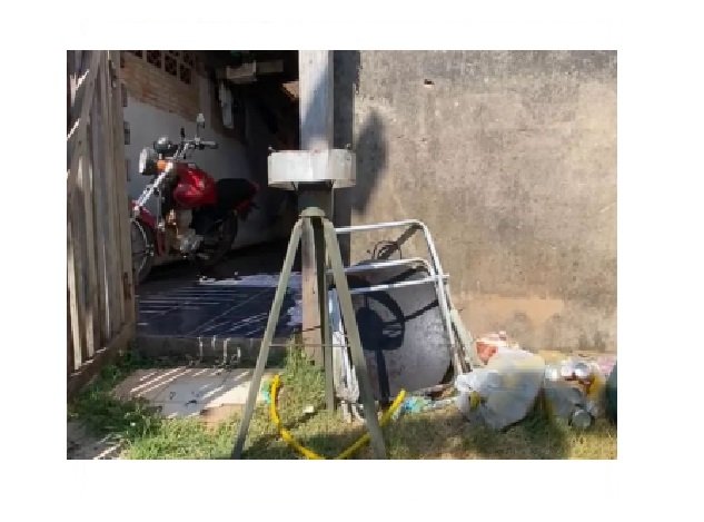 Criança morre ao sofrer queimaduras graves após tropeçar em churrasqueira e ser atingido por fogo