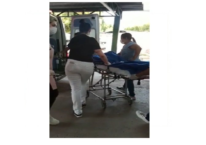 Menino de 4 anos é internado em estado grave após se afogar em piscina