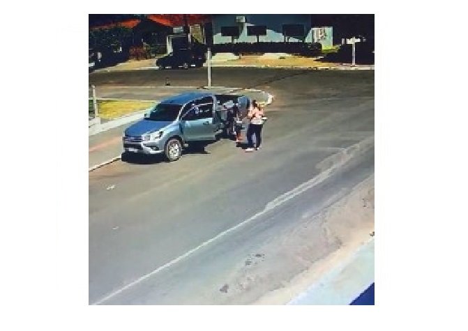 Ladrões dominam professora em Marcelândia e roubam caminhonete Hilux; bandidos foram localizados