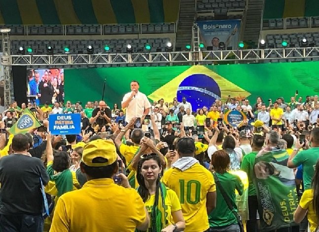 Nova pesquisa mostra Bolsonaro mantendo liderança na corrida à presidência entre eleitores de Mato Grosso