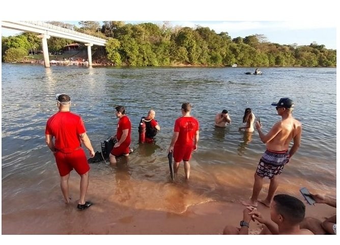 Jovem de 16 anos tenta atravessar rio e morre afogado