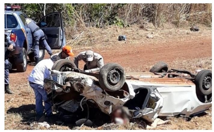 TRAGÉDIA NA MT-326 Quatro pessoas da mesma família morrem em capotamento de carro