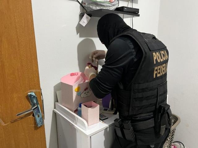 PF cumpre 17 mandados contra fraudes em aposentadorias; chefão é preso em MT
