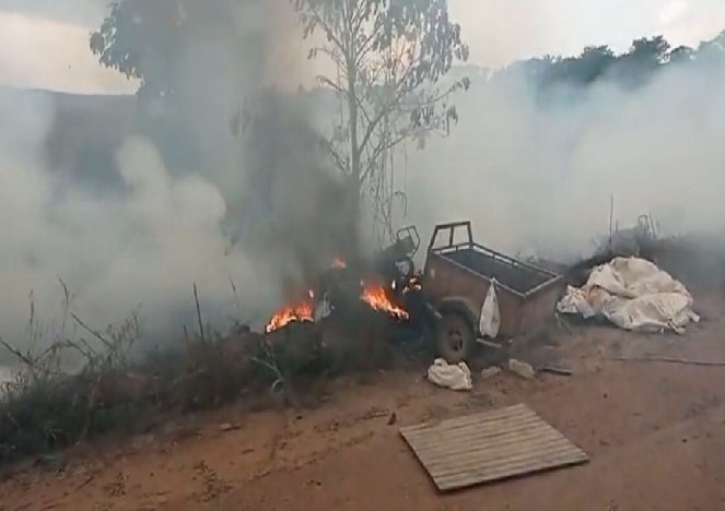 Motocicleta fica destruída após pegar fogo na MT-419 em Guarantã do Norte