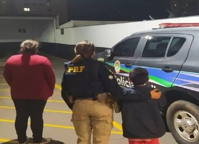 Mulher é presa viajando com criança de 7 anos, que seria adotada no Mato Grosso