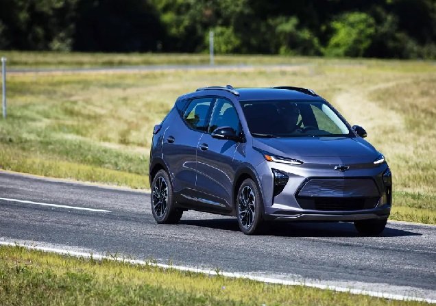 Chevrolet vai te ensinar a gostar de carros elétricos com linha completa