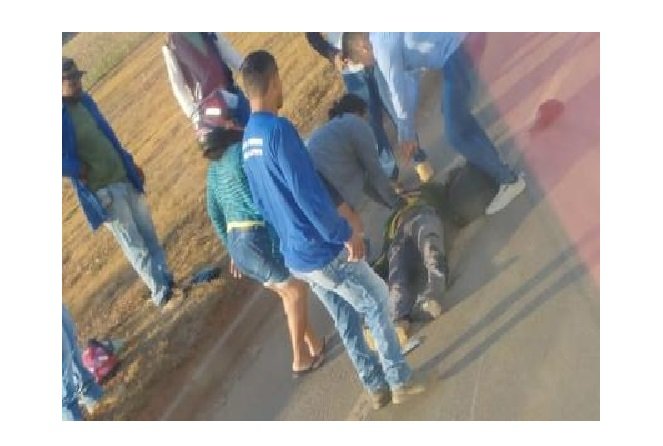 Ciclista morre atropelado tentando atravessar rodovia