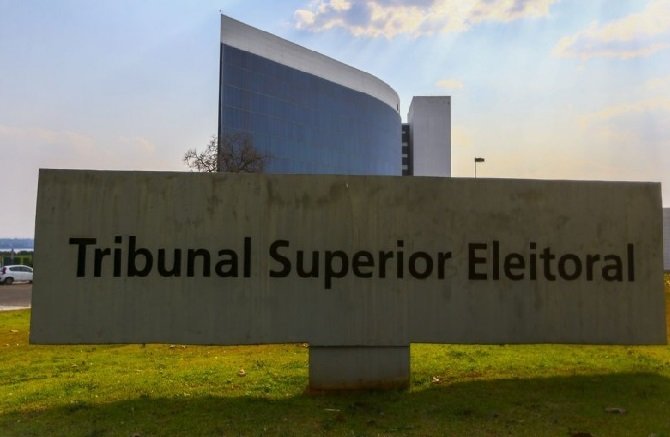 Justiça Eleitoral recebe 1,3 mil denúncias de propaganda irregular