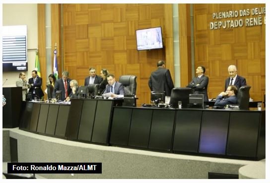 Lei sancionada pelo governo de MT permite que deputados abram mão de verba indenizatória e doem dinheiro a projetos sociais