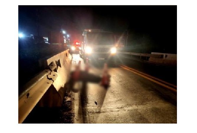 Ciclista morre após ser atropelado por carreta