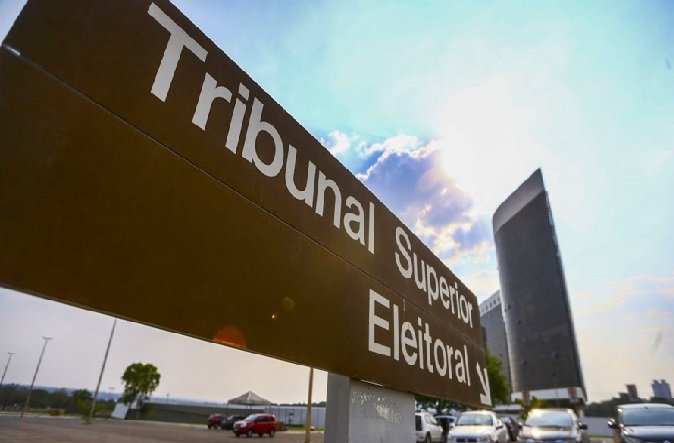TSE proíbe porte de arma em um raio de 100 metros dos locais de votação
