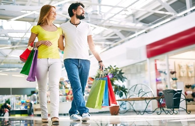 Shoppings voltam a atrair clientes no pós-pandemia; setor projeta crescimento de 14% nas vendas em 2022