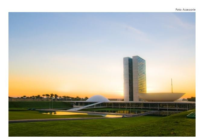 Deputados e senadores de MT receberão mais de R$ 675 mil em auxílio-mudança; dois ganham dobrado