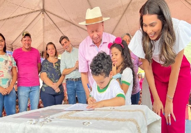 Prefeito dá ordem de serviço para construção de 6 novas escolas em Sinop