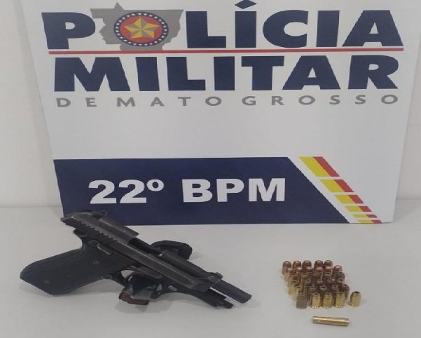 Dois são presos com pistola ao tentar fugir da PM em Peixoto de Azevedo
