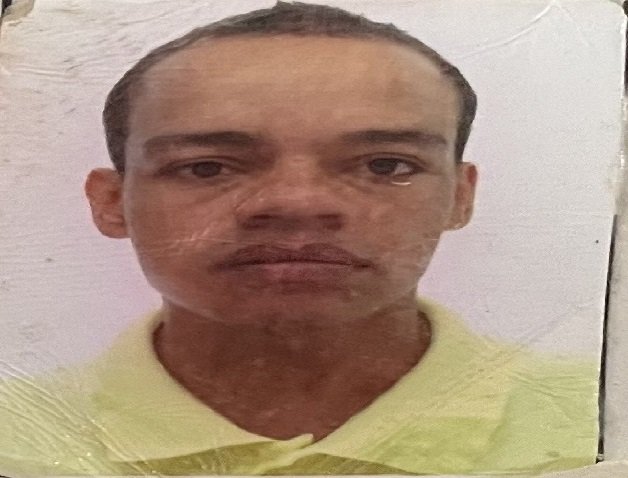 Homem morre após ser agredido e esfaqueado dentro de casa em MT