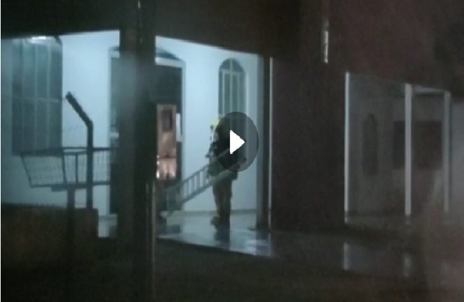 Após raio, igreja começa a pegar fogo em MT