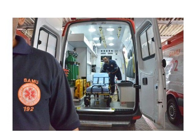 Homem pede carona e morre atropelado por ônibus em MT
