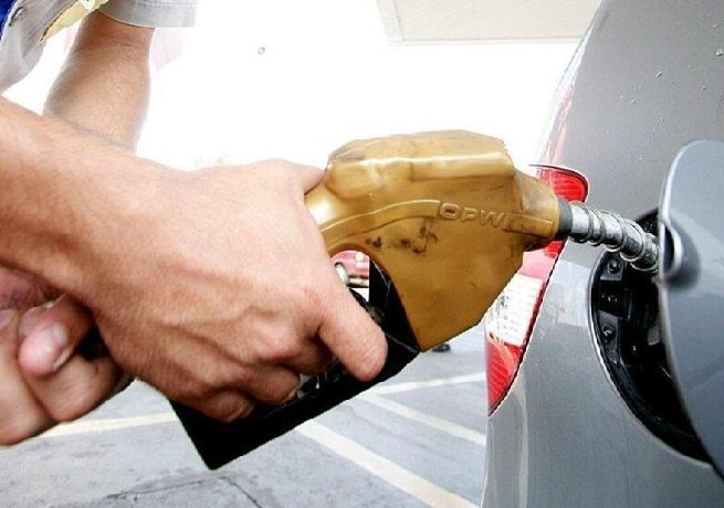 Preço da gasolina cai pela 13ª vez e atinge R$ 4,88, menor valor desde fevereiro de 2021