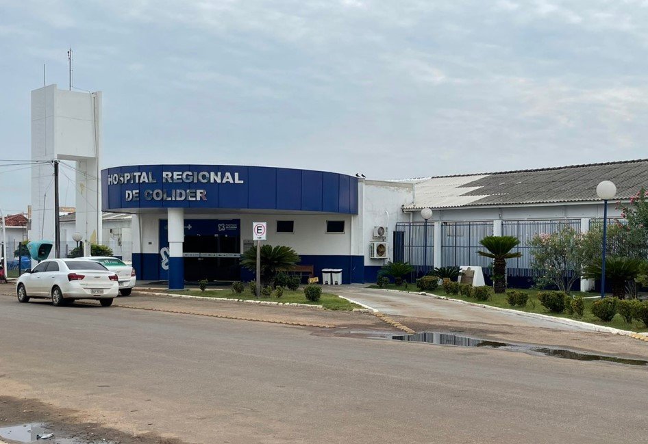 Bandido atira várias vezes na tentativa de levar a arma do vigilante do Hospital Regional de Colíder.