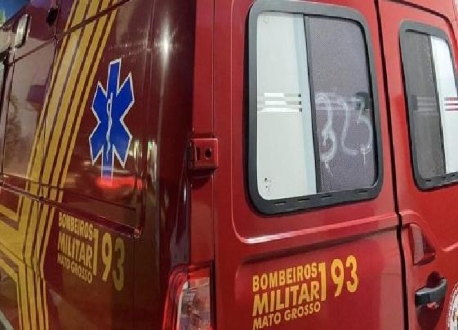 Carreta derruba cabos de telefone e fios cortam pescoço de motociclista