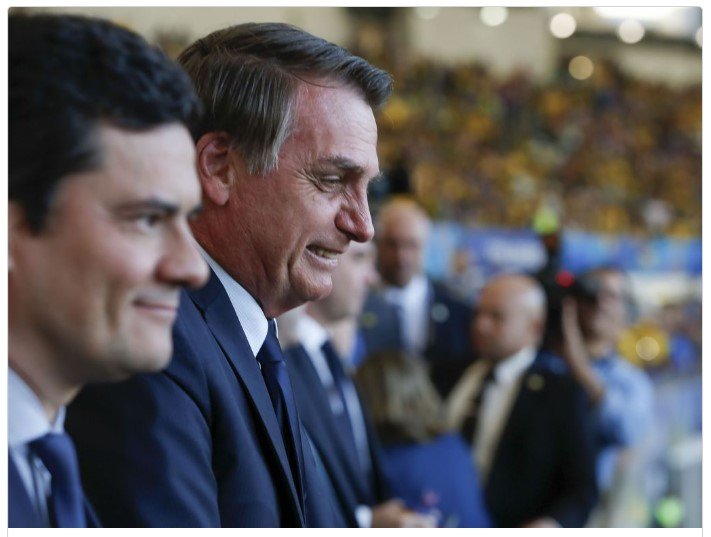 Bolsonaro comemora apoio de Moro e elogia ex-juiz: 'Mostrou o que é corrupção no Brasil'